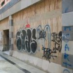 Limpieza de graffitis en travertino - Ante