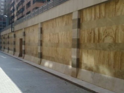 Limpieza de graffitis en travertino - Después