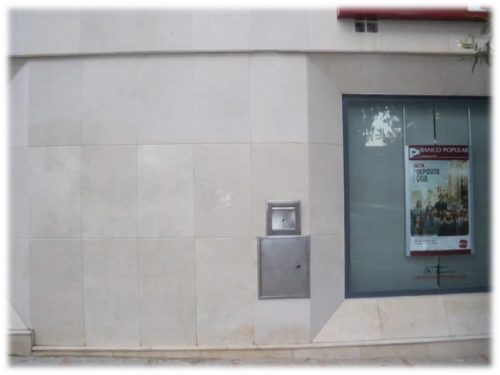 Limpieza de graffitis en mármol y cristal -después