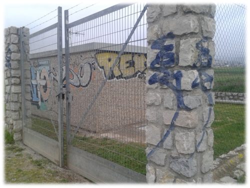 Limpieza de graffitis en piedra - antes