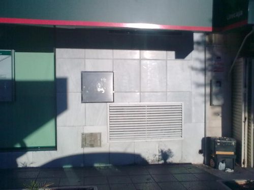 Limpieza de graffiti en mármol -después